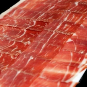 JAMÓN DE BELLOTA IBÉRICO 100% RAZA IBÉRICA 100% CORTADO A CUCHILLO 100gr