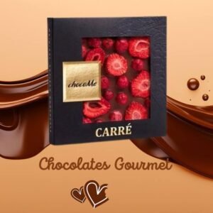 chocoMe Chocolate con Leche 41% con Trozos de Fresa y Grosella Roja Liofilizada 50g
