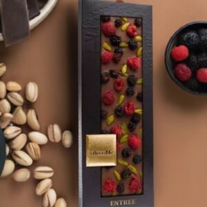 chocoMe Chocolate con Leche 43% con Pistacho, Mora y Frambuesa Entera